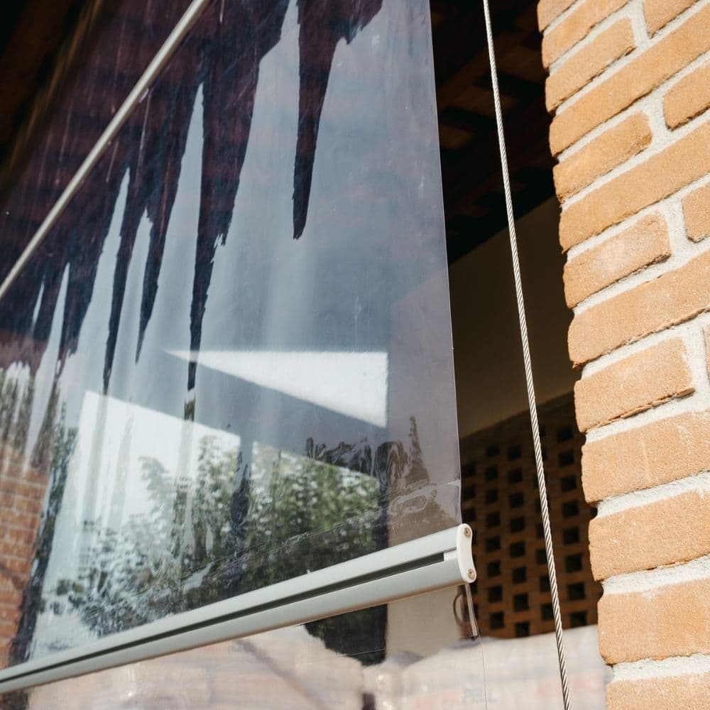 Lona de vinil transparente impermeable para exterior en negocios, toldos y carpas - Claroflex  - Miniatura 10